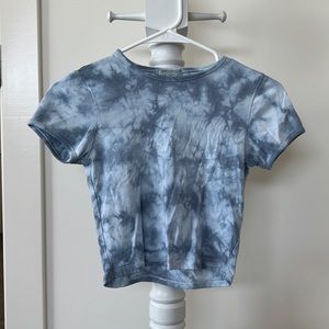 TILLYS SKY & SPARROW Size S Blue and White Tie Dye Cropped T Shirt!!